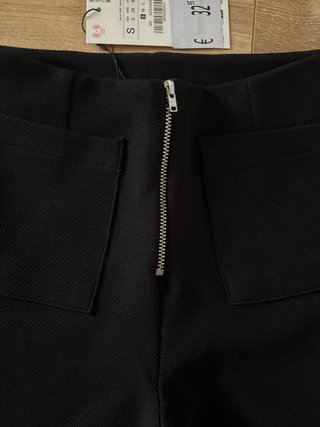 Pantalón Zara negro flare cremallera nuevo