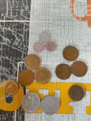 Lote de 13 monedas antiguas y extranjeras
