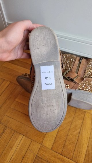 Botines Alma en Pena Talla 37 con Pedrería
