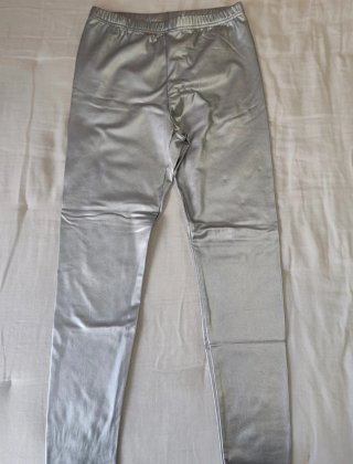 Leggings plateados brillantes