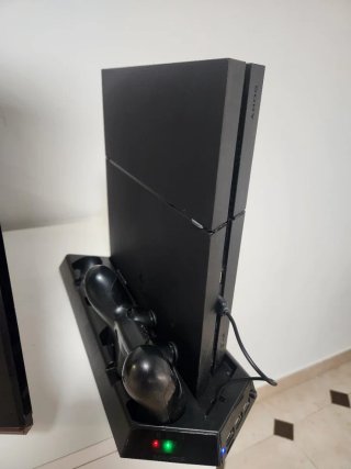PlayStation 4 500GB (CUH-1216A) in ottime condizioni