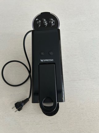 Cafetera Nespresso Essenza Mini Krups