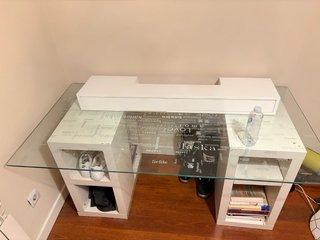 Escritorio de cristal