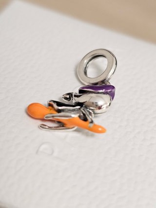 Charm Bruja con Escoba Naranja Plata