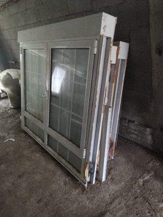 Ventanas y puerta de aluminio