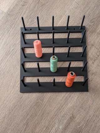 Organizador de hilos negro