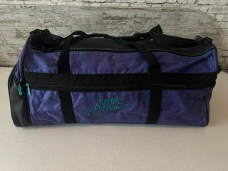 Mochila Nike Vintage Morado y Negro