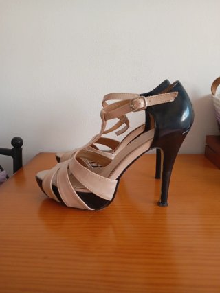 Zapatos de tacón con plataforma