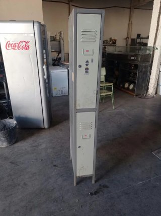 Taquilla Metálica de Dos Compartimentos