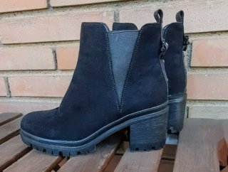 Botines de piel vegana negros