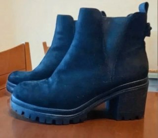 Botines de piel vegana negros