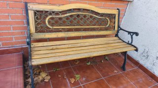 Banco de madera y metal
