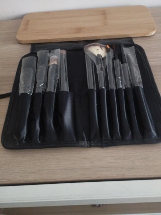 Neceser con Brochas de Maquillaje KORR