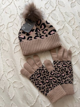 Set de Gorro y Guantes Estampado Leopardo