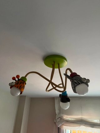 Lámpara de techo infantil con animales