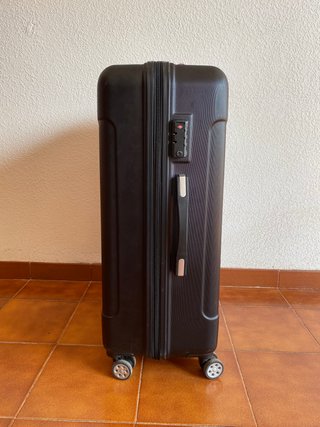 Maleta de viaje rígida mediana negra