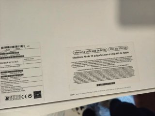 Caja MacBook Air vacía