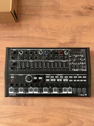 Arturia Minibrute 2S Sintetizador Analógico