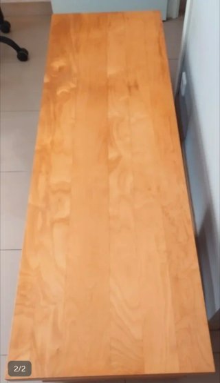 Mesa de TV de madera con ruedas