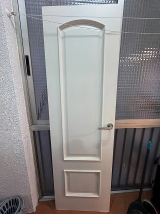 Puerta de Madera Maciza Blanca
