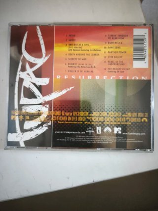 CD Tupac Resurrection