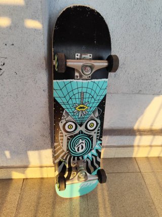 Monopatín Decathlon CP100 Mid Cosmic