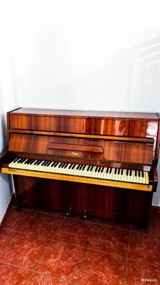 Piano Vertical de Madera