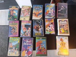 Lote 14 Películas VHS Disney y Clásicos