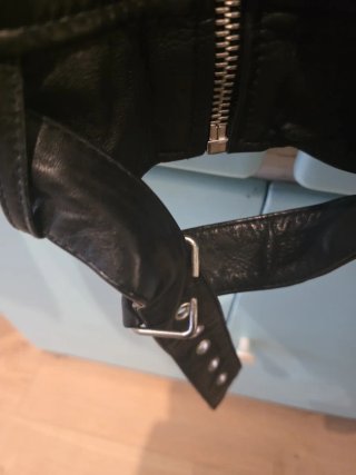 Chaqueta de piel Bershka negra