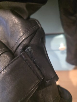 Chaqueta de piel Bershka negra