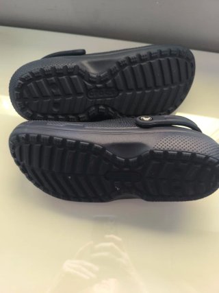 Zapatillas Crocs forradas azul marino