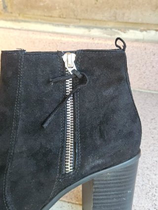 Botines negros de tacón talla 37