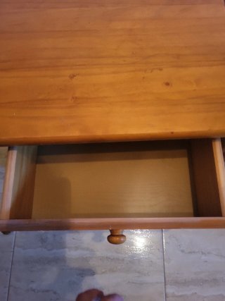Set de 2 Mesitas de Noche de Madera