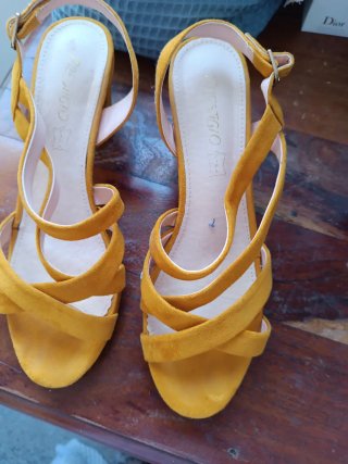 Sandalias de tacón Prestigio color albero