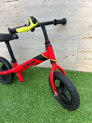 Bici sin pedales B’TWIN roja