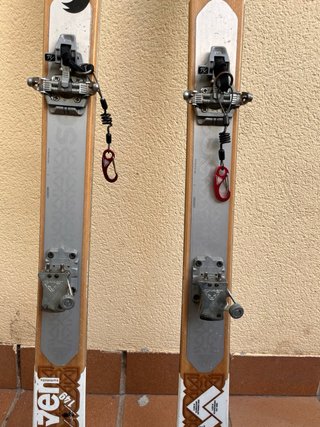Esquís de travesía Dynafit con botas La Sportiva