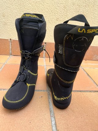 Esquís de travesía Dynafit con botas La Sportiva