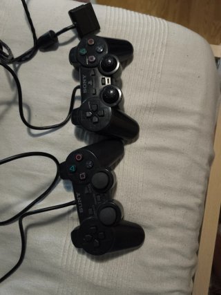PS2 Slim Negra + Memoria + 2 Mandos