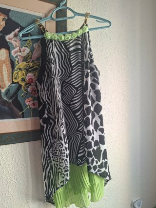 Vestido de cóctel estampado, talla 40-42.