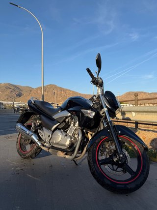 Suzuki Inazuma 250cc Negra