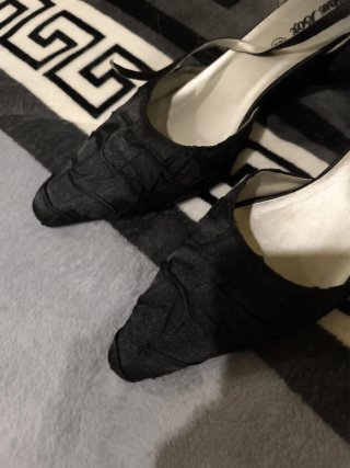 Zapatos de tacón negros
