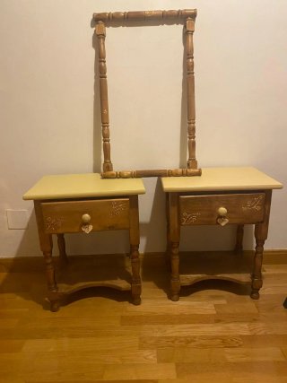 Conjunto rústico restaurado: 2 mesillas + espejo