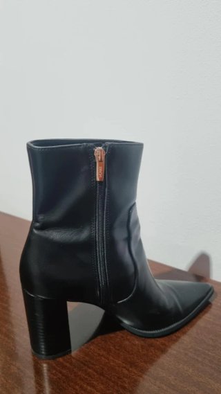 Botines Negros Mango