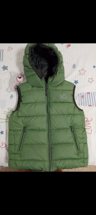 Chaleco acolchado verde para niño