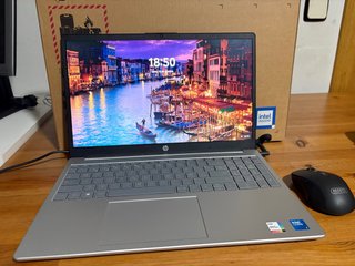 Portátil HP 15.6" (Core i5 / 16 GB RAM / 512 GB SS