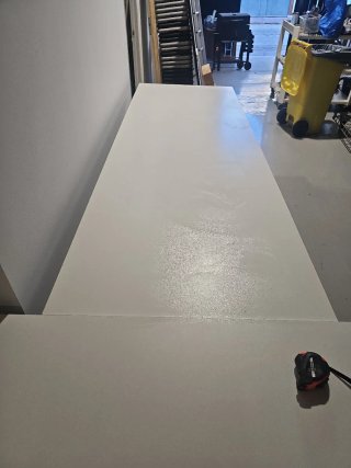 Mesa de madera plegable blanca
