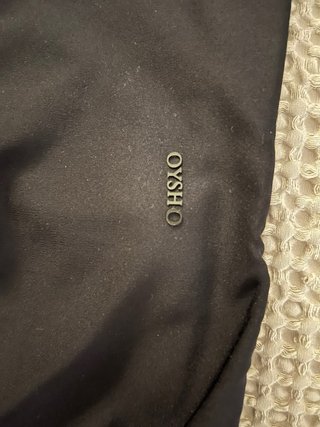 Falda de tenis negra con detalle blanco