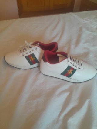 Zapatillas Blancas Talla 36 No son verdaderas