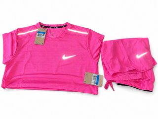 Conjunto Nike Rosa T-shirt e Calções
