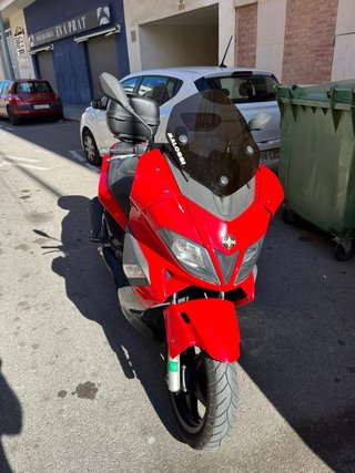 Gilera Nexus Maxi Scooter Roja